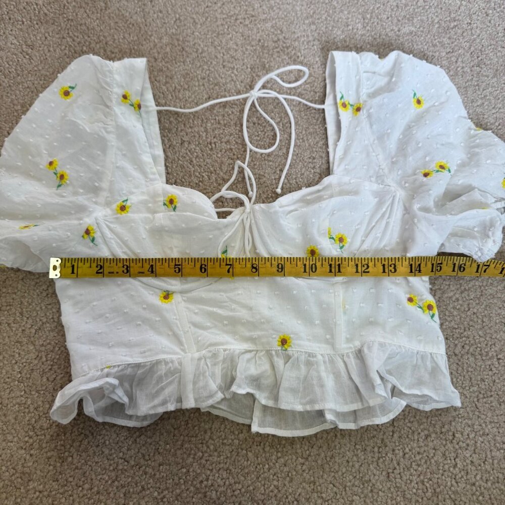 Altar'd State White Floral Embroidered Crop Top Puff Sleeves Smocked Back Size M - Picture 9 of 11